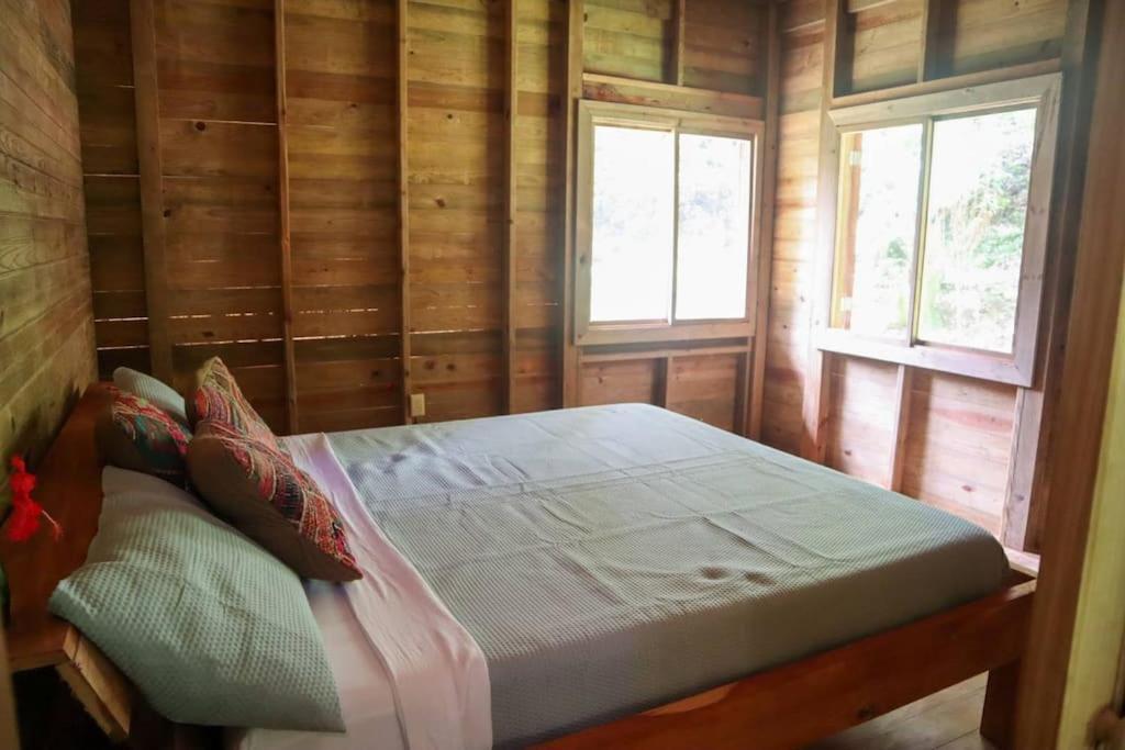 Jungle Beach 2 Bedroom Cottage Bocas del Toro Exteriör bild